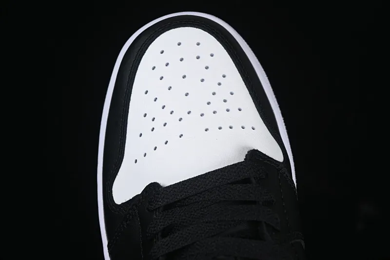 All categories Air Jordan Jordan series basketball shoes Air Jordan 1 Low G version pure original Air Jordan 1 Low AJ1 Joe 1 black and white low-top retro basketball shoes 553558-043